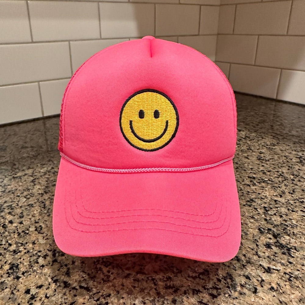Smiley Face Unbranded Trucker Hat Snapback Men OS Pink Polyester
